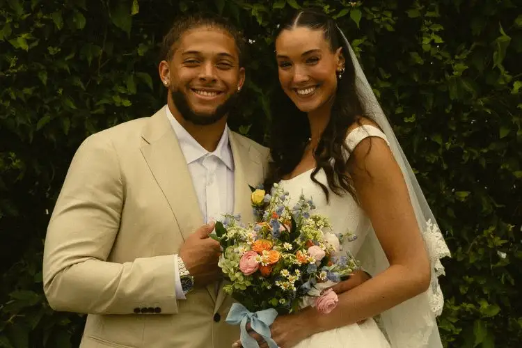 Chiefs' Ashton Gillotte Marries Pro Volleyballer Cara Cresse in Surprise
