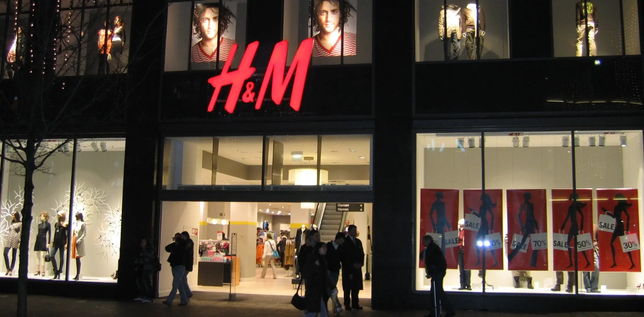 H&M Q1 Earnings: Profit Rise Despite Sales Decline in Q1 2026