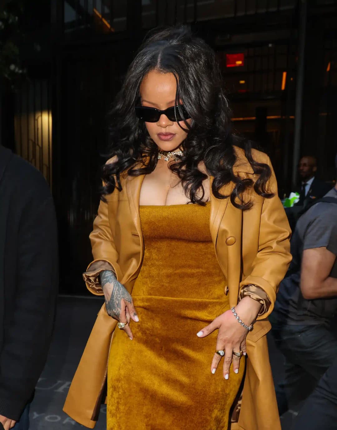 Rihanna Demonstrates That Monochrome Can Be Truly Chic