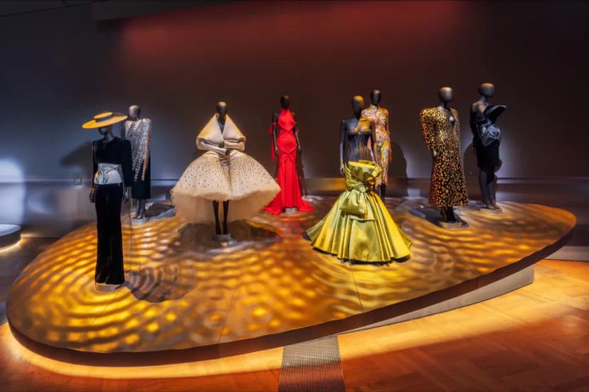 V&A Celebrates Schiaparelli’s Fashion Becomes Art Exhibit